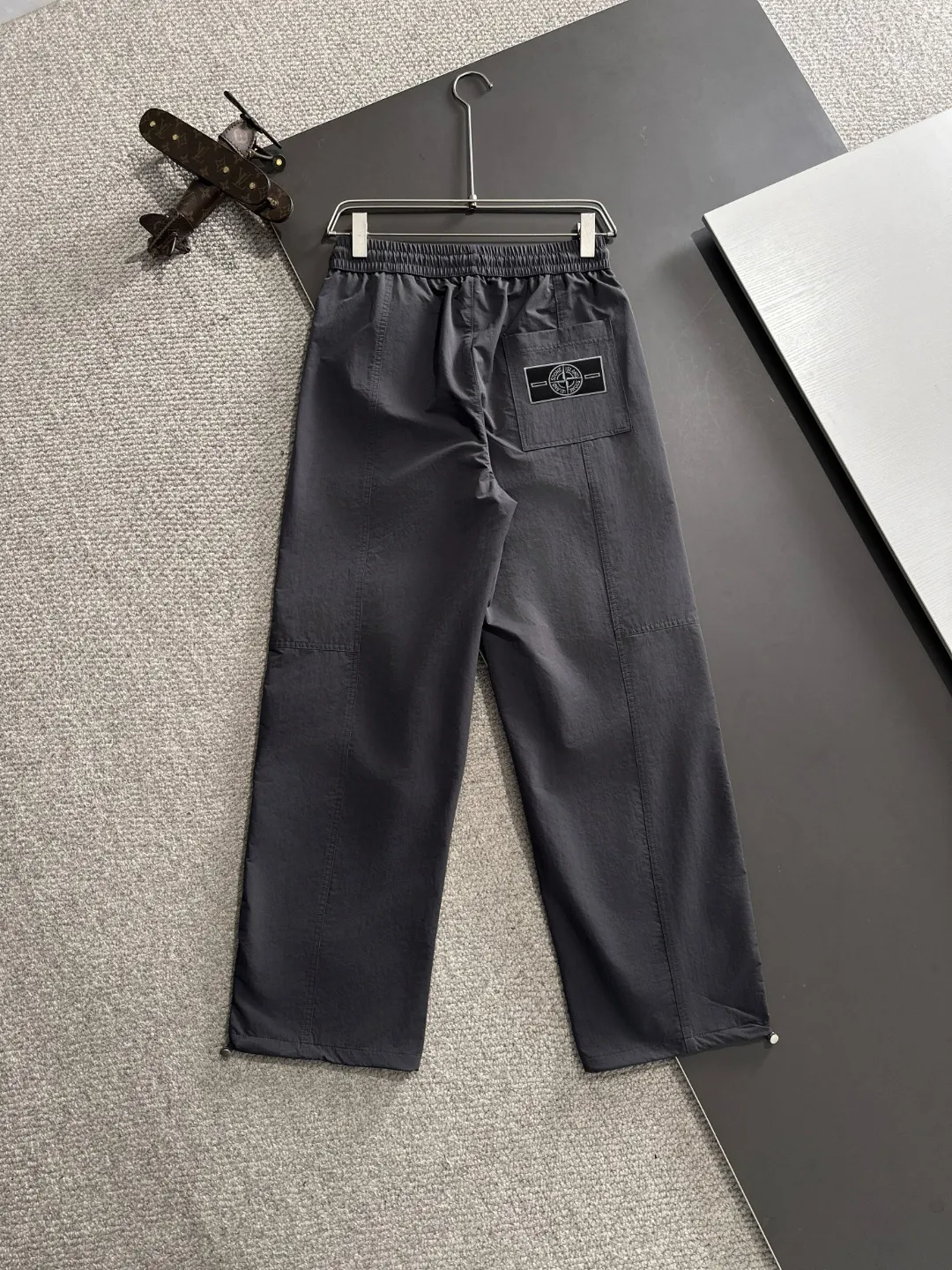 🅿️390 next day shipping Stone Island 2025 spring and summer new elastic band casual pants, thin counter custom fabrics, high breathability and comfort, impeccable details, brand element design concept, reflecting high quality. It feels delicate and soft! It presents a casual cut and the upper body shape is great! Size: M-4XL